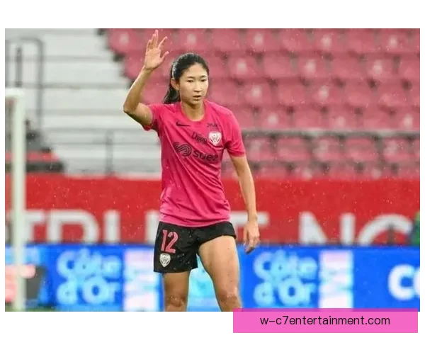 中国女足友谊赛不敌澳大利亚王霜替补登场表现引发球迷热议与反思