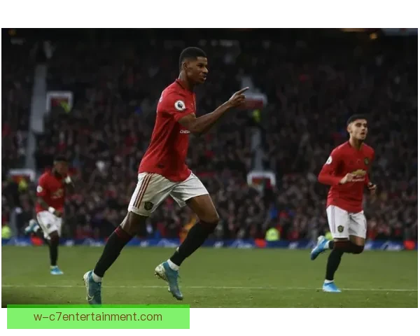 伊森恩瓦内里联赛杯比赛梅开二度助队晋级 展现惊人表现