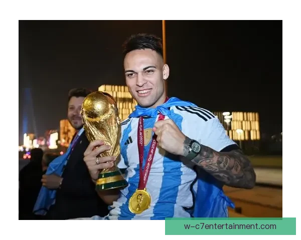 阿根廷门将马丁内斯因赛后不当行为被FIFA禁赛两场